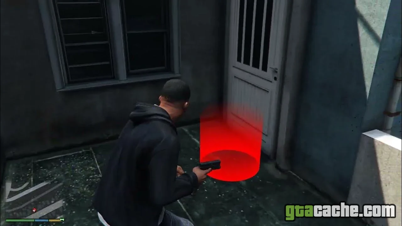 GTA 5 Home Invasion mod — breaking into a Los Santos house